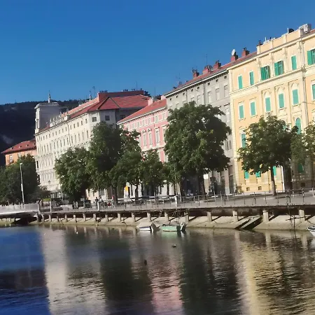 Gasthof Market & Art Square Place 4*