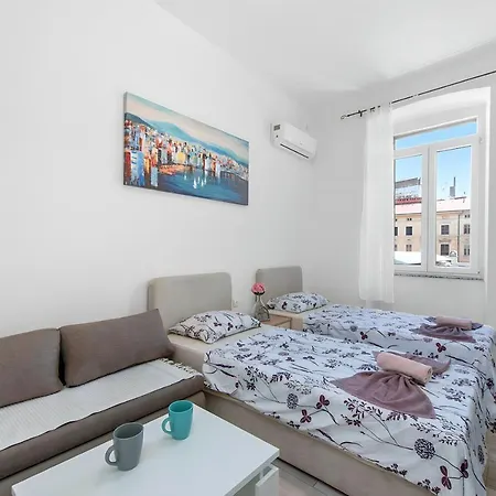 Market & Art Square Place Rijeka