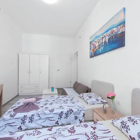 Gasthof Market & Art Square Place